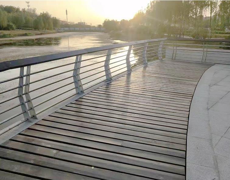 黑马人工计划(官方)网站阳台栏杆优点